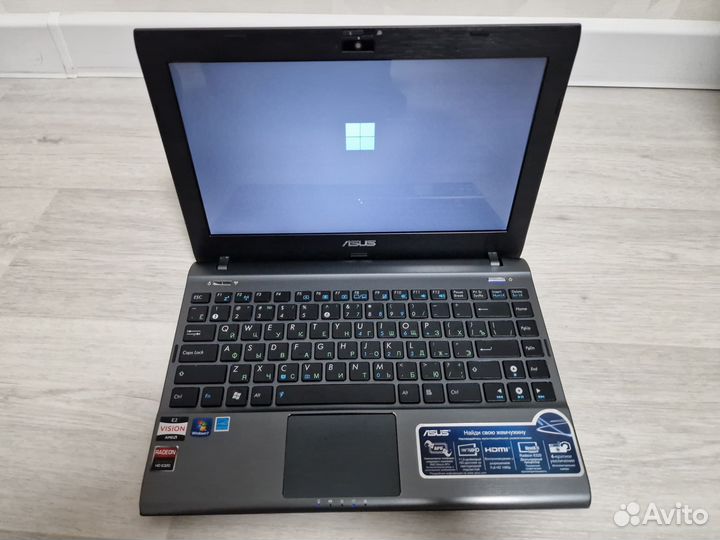 Нетбук Asus 1225B
