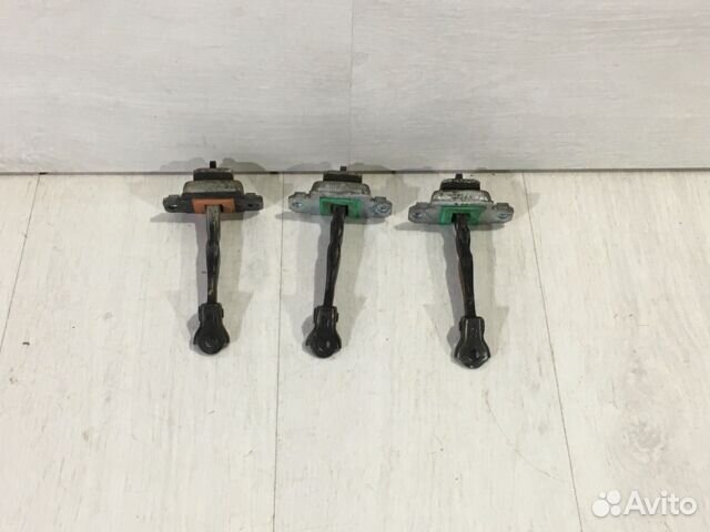 Ограничитель двери KIA RIO 4 1.4 ат седан