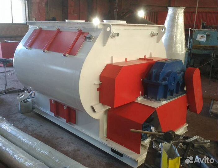 Смеситель для комбикорма двухвальный