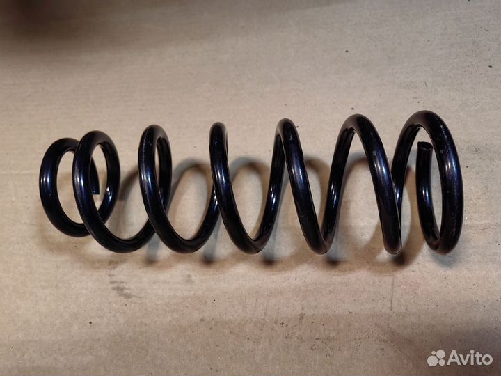 Пружины задние Toyota Wish ZGE20