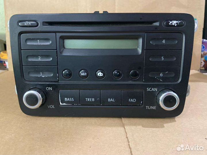 Штатная магнитола VW Passat B6