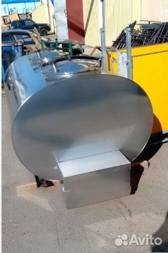 Молоковоз, термос, автоцистерна на 4000 литров