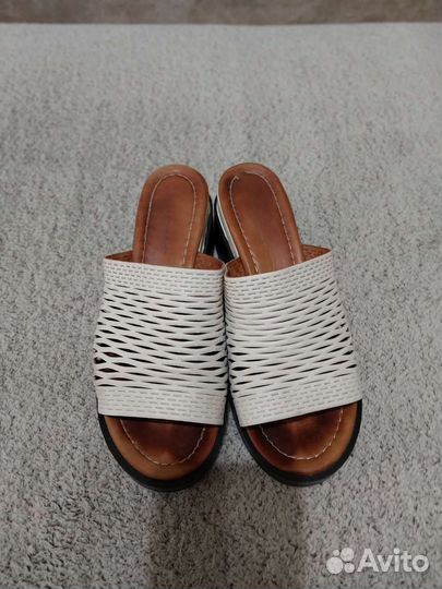 Шлепанцы женские 39 размер