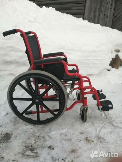 Коляска инвалидная