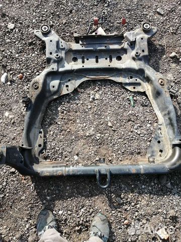 Подрамник перед range rover evoque