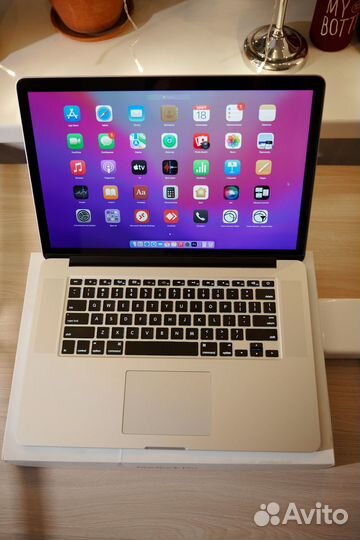 Macbook Pro 15 2015, radeon r9, 16гб озу, 1тб ссд