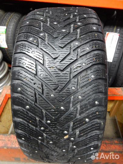Nokian Tyres Hakkapeliitta 8 SUV 275/40 R20