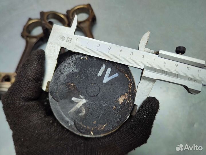 Поршень с шатуном Nissan Sunny FB15 2000 г.в