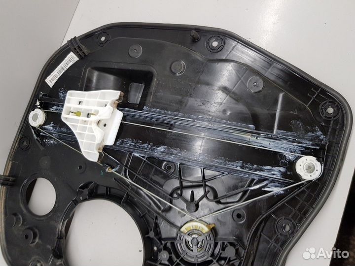 Стеклоподъемник электрический задний правый