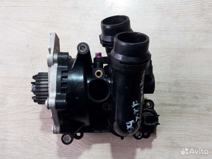 Помпа с термостатом 2,0 TSI Volkswagen Passat B6