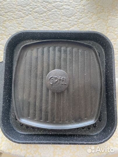 Сковорода с чугунным прессом