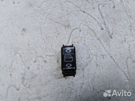 Кнопка стеклоподъемника A1408212851