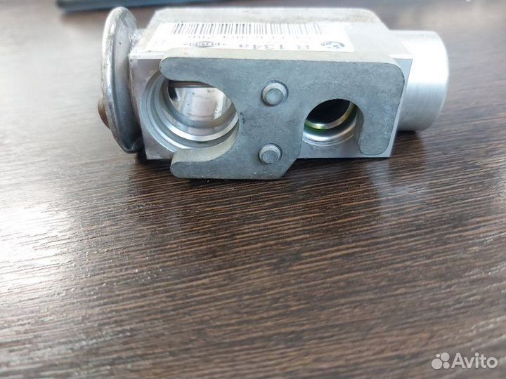 Клапан расширительный задний правый Bmw 525I E60