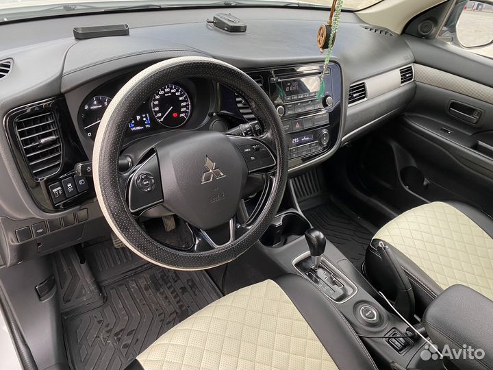 Mitsubishi Outlander 2.0 CVT, 2016, 116 000 км