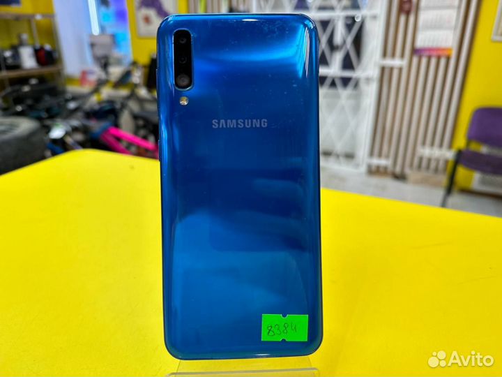 Samsung Galaxy A50, 6/128 ГБ