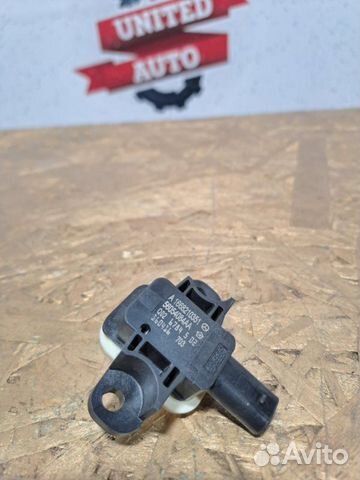 Датчик удара Mercedes Benz Gl-Class X166 2016