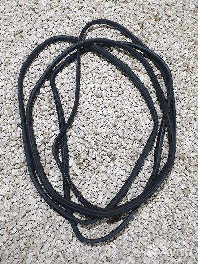 Уплотнитель двери Шкода Фабия 2