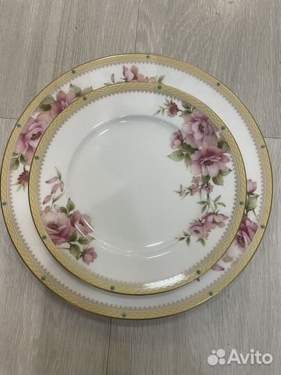 Noritake обеденные тарелки