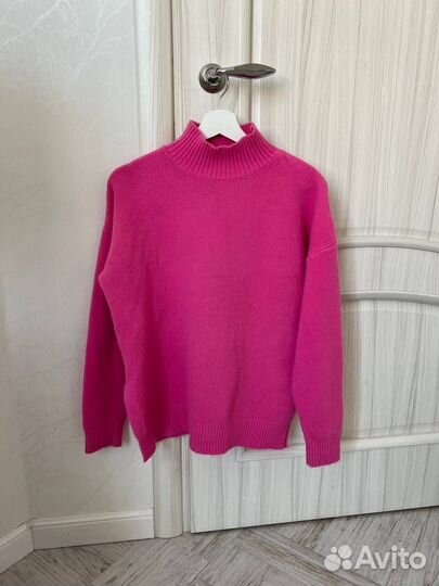 Свитер женский