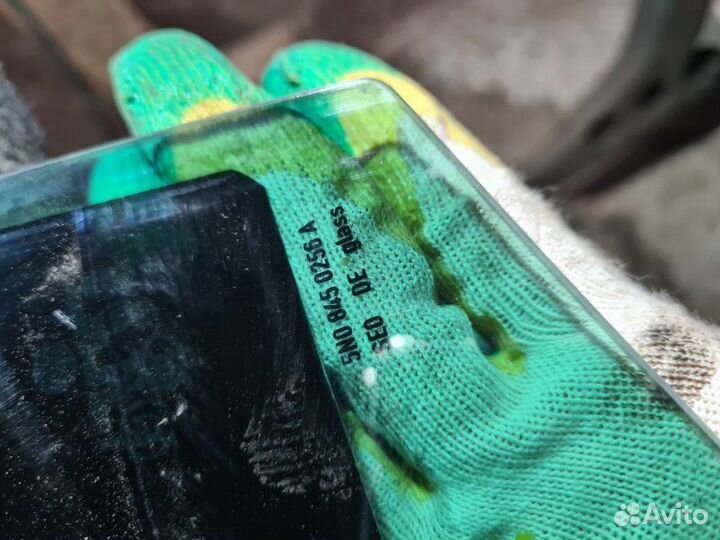 Стекло двери заднее левое Volkswagen Tiguan 1 2010