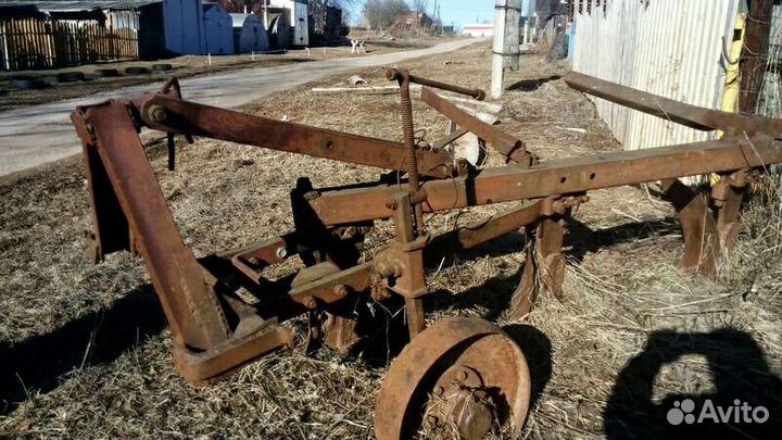 Плуг Светлоградагромаш 3-5 корп. (ПН-3 (4, 5)-35 (П)), 1980