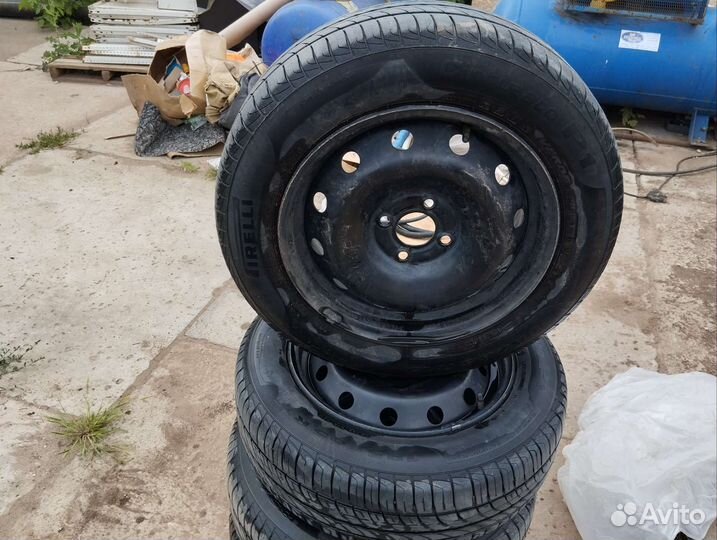 Pirelli Cinturato P1 16.5/85 R15