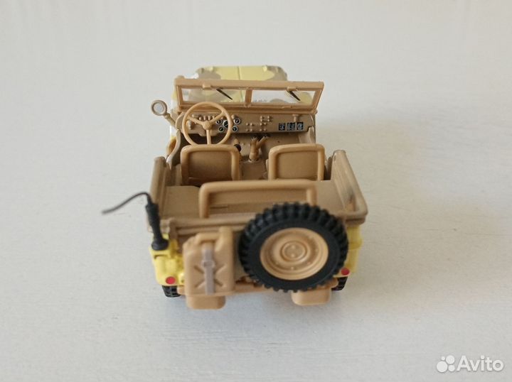 Модель Willis Cararama 1:43