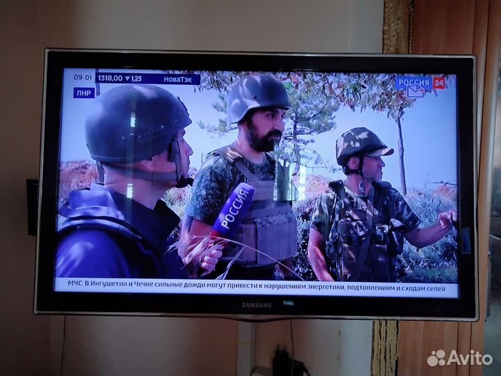 Телевизор Samsung UE32D6100S 3D,смарт тв