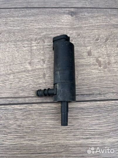 Насос омывателя фар Nissan Primera 1.8