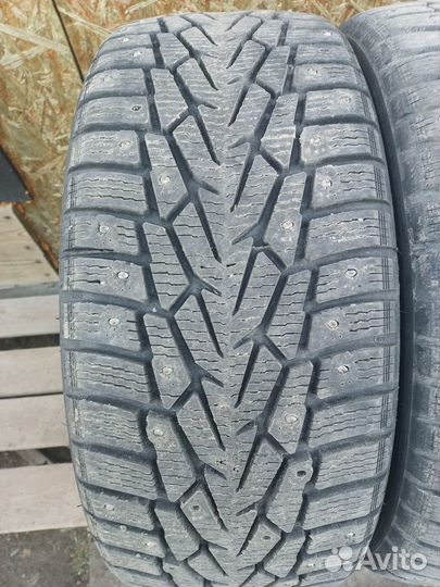 Nordman 7 215/50 R17 95T