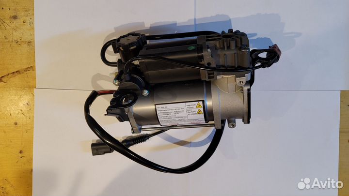 Компрессор пневмоподвеска Audi A8 D3 4E