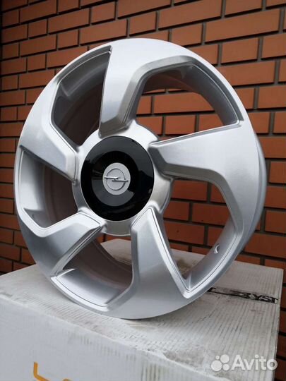 Диски R18 Opel Astra