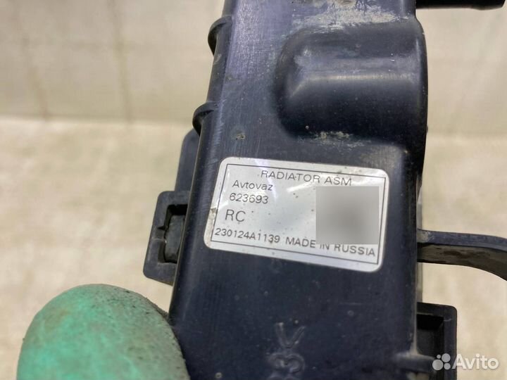 Радиатор охлаждения LADA Granta 2011