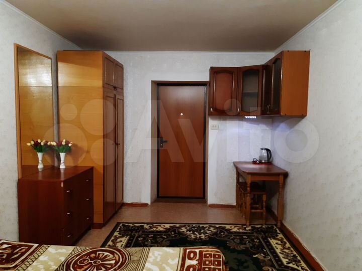 Комната 17 м² в 5-к., 2/5 эт.