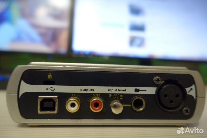 Звуковая карта M-Audio Fast Track USB