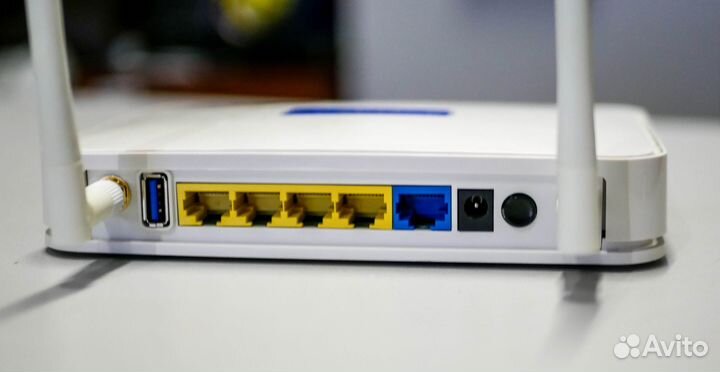 Wi-Fi роутер Netgear JNR3210-100RUS