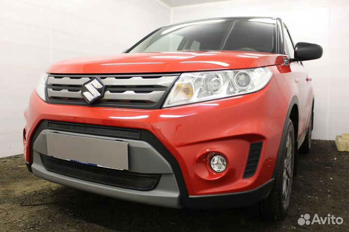 Защитная сетка радиатора черная Suzuki Vitara (201