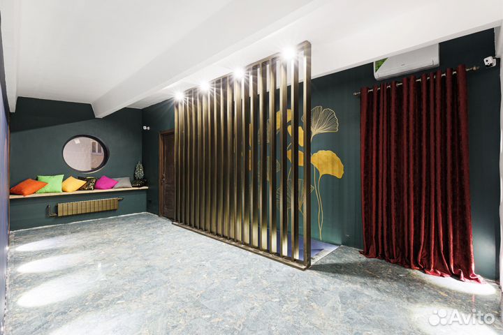 Аренда лофта с караоке, кальяном и пилоном