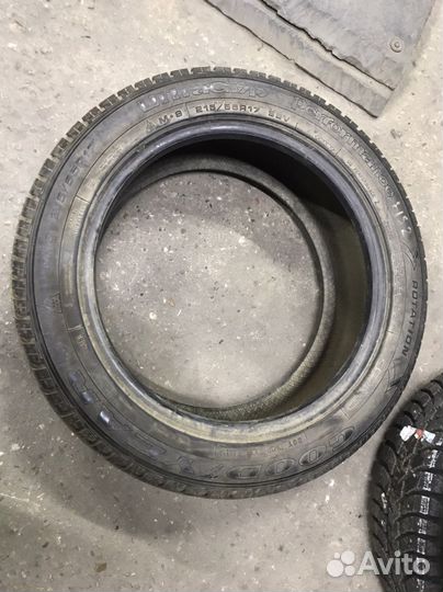 Goodyear UltraGrip Performance 215/55 R17