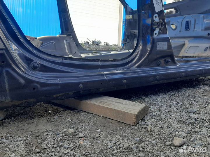 Б/У Порог со стойкой правый 781160242R, 7651684