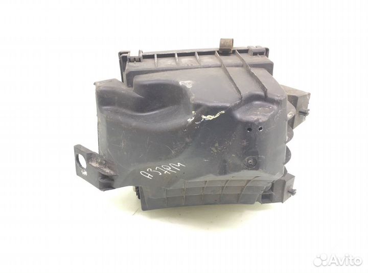 Корпус воздушного фильтра Volkswagen Passat B5 1.9