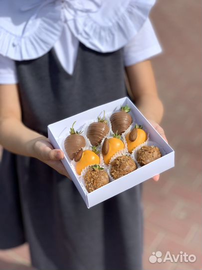 Набор из клубники в шоколаде