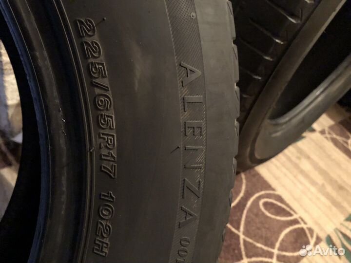 Bridgestone Alenza 001 225/65 R17 102H