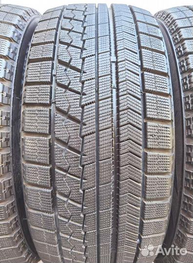 Bridgestone Blizzak VRX 225/50 R17 94Q