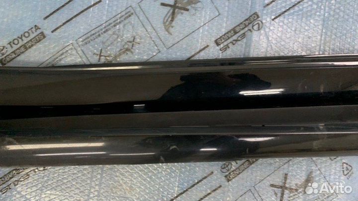 Накладка на подножку правая Toyota Land Cruiser