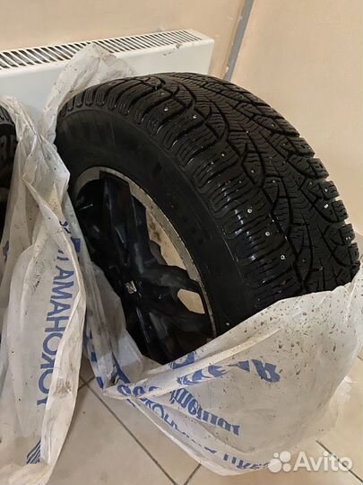 Pirelli Winter Carving 215/65 R16