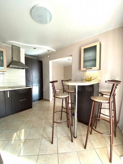 3-к. квартира, 82 м², 5/10 эт.