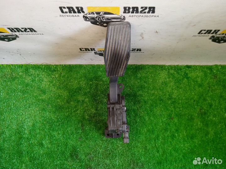 Педаль акселератора (газа) Opel Signum