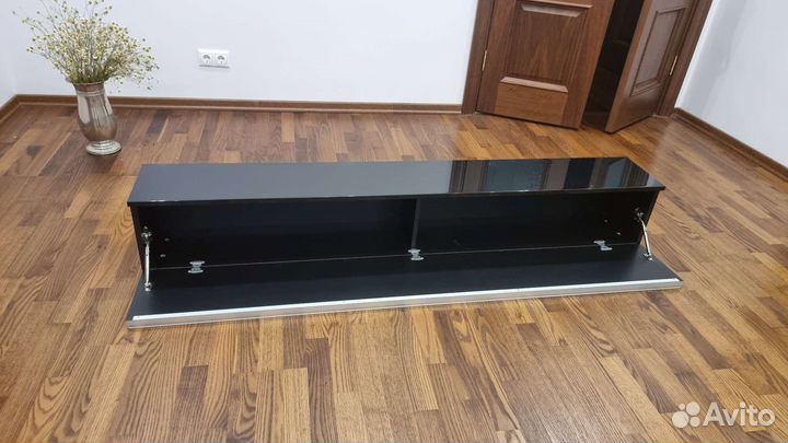 Полочка настенная