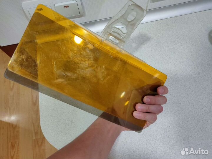 Солнцезащитный козырек